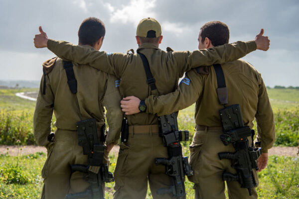 Patru soldați israelieni în serviciu activ, arestați sub suspiciunea de spionaj în favoarea Iranului
