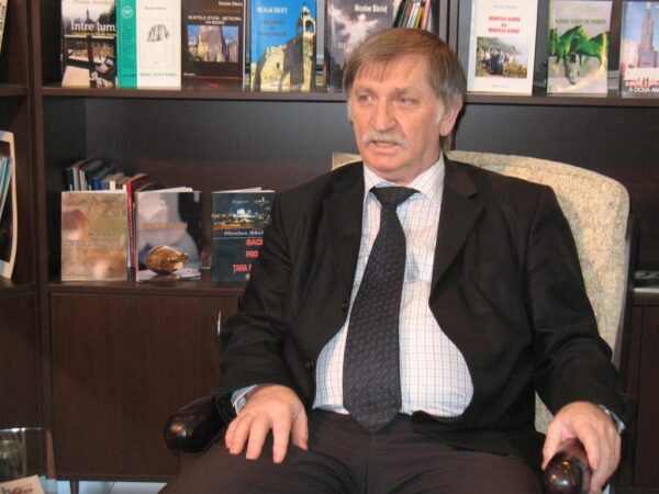 Nicolae Băciuț – poetica reflexivității, ziaristica și vocația instituțională