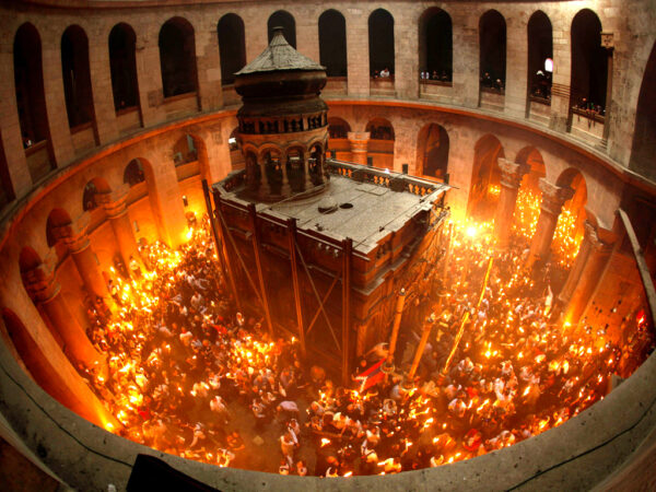 Biserica Sfântului Mormânt a fost redeschisă: Credincioșii ar putea participa la ceremonia primirii Sf. Lumini