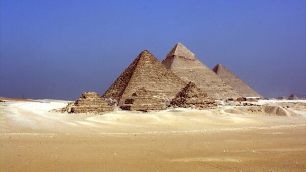 O ipoteză care ar putea rescrie istoria. Piramidele din Giza, atribuite unei civilizații anterioare