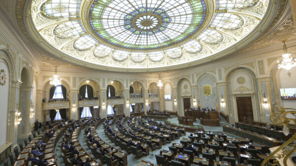 PSD, vot alături de AUR și POT. Proiectul avizat la Senat care abrogă legile ”antifasciste” din România