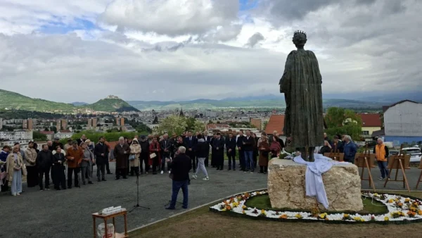Statuie a Reginei Maria a fost inaugurată la Deva: Ne amintim de contribuția pe care a avut-o pentru țara noastră