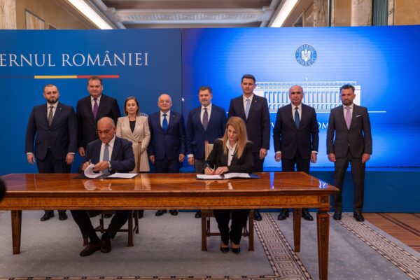 S-a semnat contractul de execuție la Spitalul Regional de Urgență Cluj, investiție de 2,2 miliarde de lei. Plin de clujeni la ceremonie