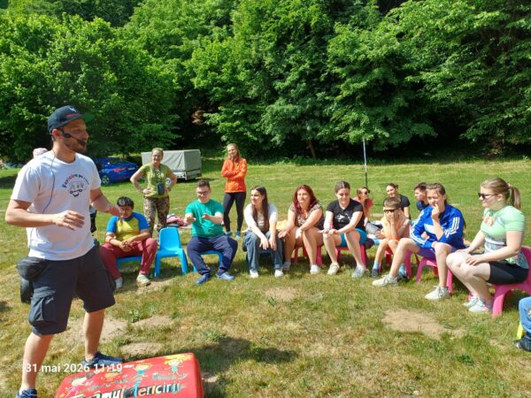 Record de participanți la a 11-a ediție a taberei de sporturi montane de la Băișoara pentru elevii Liceului Special pentru Deficienți de Vedere