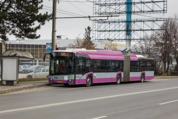 Locuitorii din cartierul Grigorescu revoltați:reclamă dificultăți după modificarea traseului liniei 30, impusă de restricțiile pentru lucrările de construire