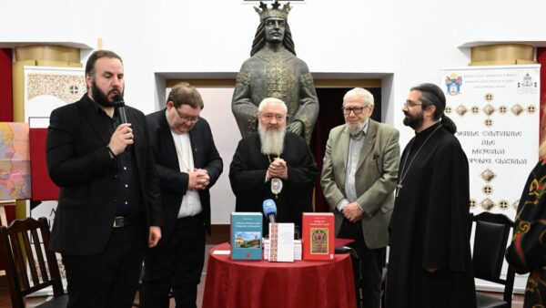Lansare de carte la Cluj-Napoca: Au fost prezentate trei volume dedicate dialogului teologic și cultural româno-german