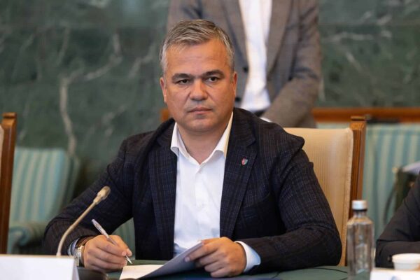 Noul premier desemnat, după retragerea lui Tomac, Adrian Veștea: Vom forma o echipă cu o susținere solidă în Parlament, doresc un guvern politic