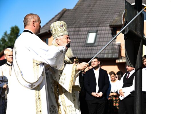 Sfințirea Bisericii „Soborul Maicii Domnului” din Florești. Un nou lăcaș de cult în cea mai matre comună din țară