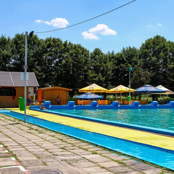 Clujenii au lansat o petiție pentru redeschiderea Bazinului Olimpic Grigorescu din Cluj-Napoca