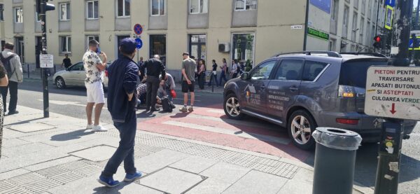 Accident în centrul Clujului. O femeie pusă la pământ de o mașină din Bihor
