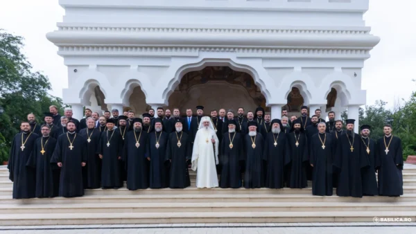 Patriarhul Daniel și-a aniversat ziua de naștere la Centrul Cultural-Misionar „Familia”: Un moment de recunoștință