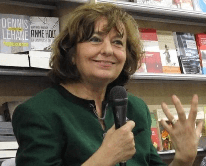 După Adrian Păunescu urmează interzicerea în spațiul public a Anei Blandiana, pentru poeziile „Partid” și „Odă”?