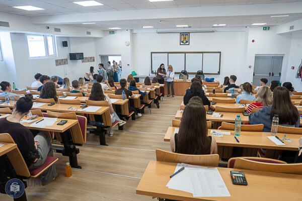 Rezultate de excepție ale candidaților la examenul de admitere la UMF „Iuliu Haţieganu” din Cluj-Napoca. Unde a fost cea mai mare concurență