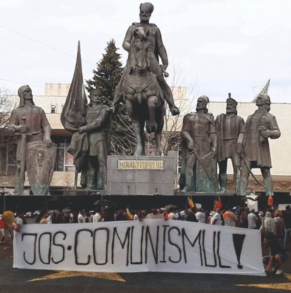 Jos comunismul la Sfântu-Gheorghe!