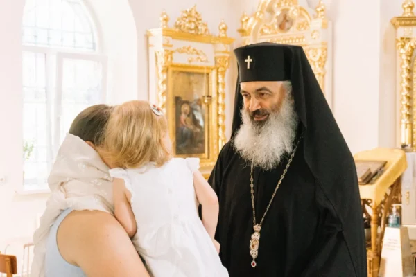 Mitropolitul Antonie spune că Biserica Ortodoxă Română a fost „deportată” din Basarabia în timpul ocupației sovietice