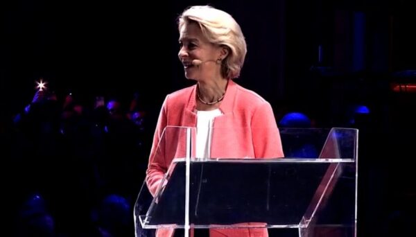 Ursula von der Leyen, după doborârea dronei în România: Felicit răspunsul rapid și eficient al armatei române pentru securitatea noastră comună