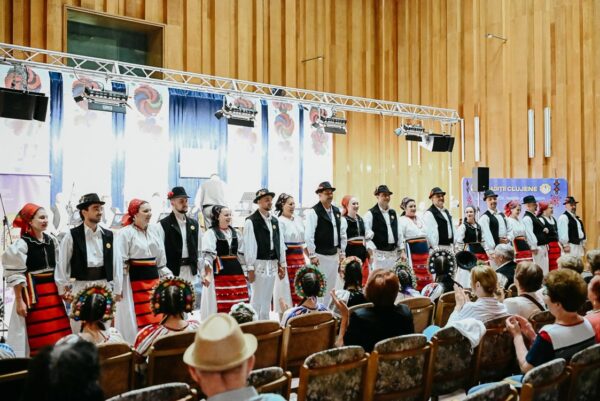 Două grupuri din Cluj reprezintă România la Festivalul Internațional de Folclor de la Zakopane, capitala valahilor gorali