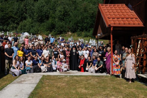 Mitropolitul Andrei i-a binecuvântat pe participanții din Tabăra studențească de vară ASCOR Cluj-Napoca 2026. Viitorul Ortodoxiei