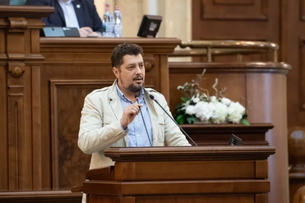Claudiu Târziu: Ajutorul de înmormîntare numit PNRR