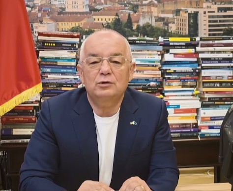 Emil Boc vrea teste de cunoștințe de bază pentru muncitorii străini din afara Europei „până nu e prea târziu”