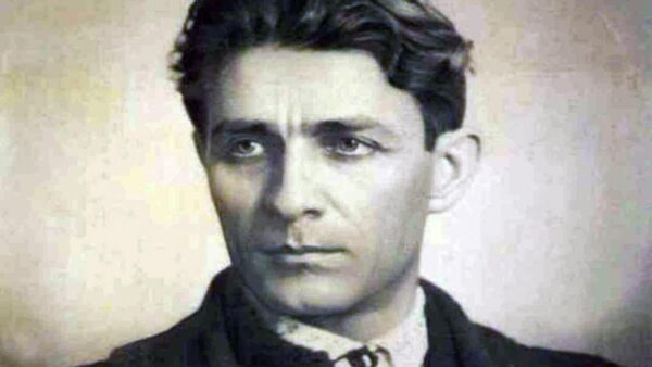 C. Z. Codreanu și-a susținut teza de doctorat la Sorbona, elogiat de mediul academic francez. Teza s-a publicat în 1932, la Paris. Controverse