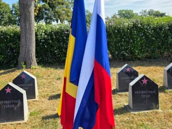 Momente tensionate la Iași. Comemorare întreruptă de un protest antirusesc