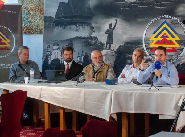 Universitatea de Vară „Izvoru Mureșului” a cuprins dezbateri despre identitatea românească și comunitățile din afara granițelor