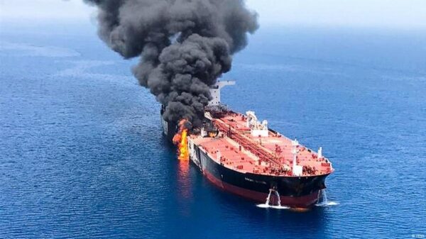 SUA lovesc petroliere iraniene, Teheranul atacă o bază americană. Prețul petrolului explodează. Pacea lui Trump?