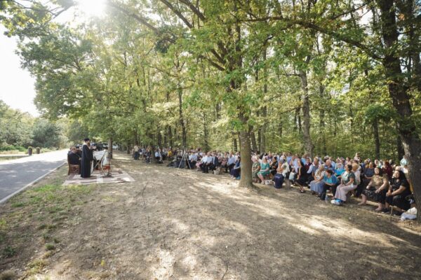 Prima Adunare a Oastei Domnului la Mănăstirea Bobota, în prezența Episcopului Benedict. Urmașii lui Traian Dorz