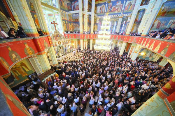 Nouă ierarhi au sfințit pictura Catedralei din Mănăștur, Cluj-Napoca. Ca pe vremea Bizanțului