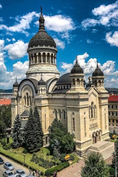 Asociația Juriștilor pentru Apărarea Drepturilor și Libertăților (JADL): urează tuturor copiilor, părinților și nu în ultimul rând cadrelor didactice, un an nou școlar binecuvântat