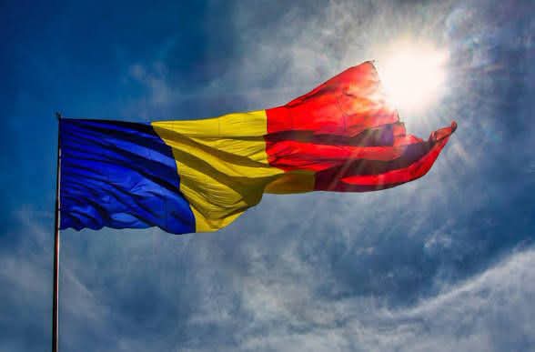 Pr. Adrian Agachi: Regretabil, proiectul de lege referitor la Ziua Drapelului Național a fost realizat fără o consultare prealabilă cu Patriarhia Română