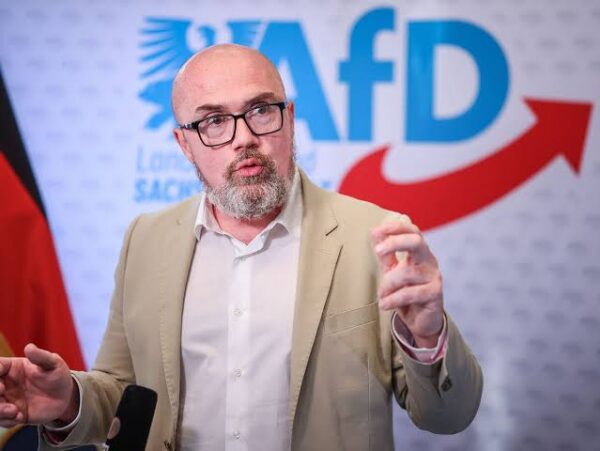 Hans Tillschneider – timișoreanul din spatele succesului AfD: „Gândim nemțește”. Românii gândesc „românește”?