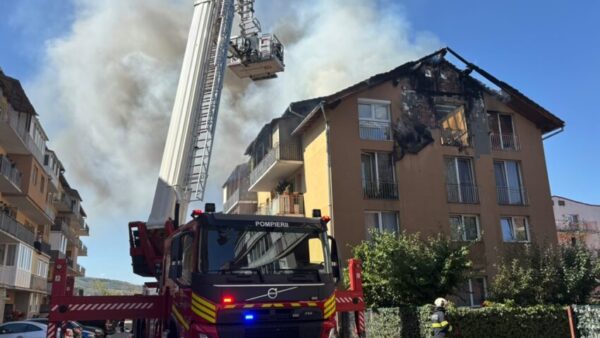 Cauza incendiului din Florești rămâne neclară. Familia venită din comunitatea Pata Rât a fost salvată