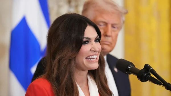 Kimberly Guilfoyle a demisionat din funcția de ambasadoare SUA a Greciei, după ce i-a cerut Casa Albă