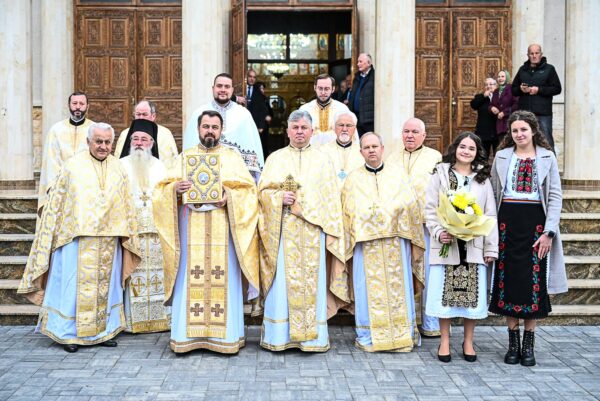 Sfântul Dimitrie cel Nou Basarabov, prăznuit în avans în parohia clujeană pe care o ocrotește. Ortodoxia care unește
