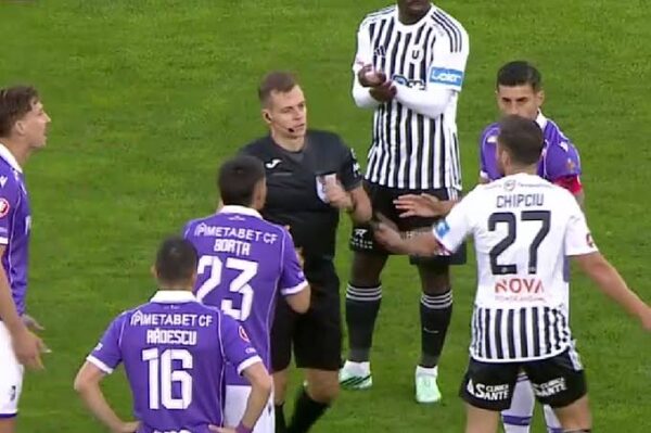 Meci spectaculos, cu patru goluri, între Universitatea Cluj și FC Argeș
