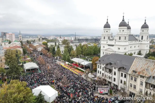 Pelerinajul de la Iași, la final: Așa s-a auzit „Tatăl nostru” recitat de 28.000 de credincioși