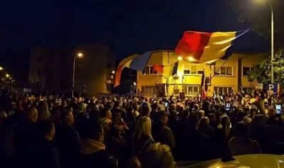 Protest pentru eliberarea lui Călin Georgescu. Peste 1.000 de oameni sunt în fața sediului Arestului Central