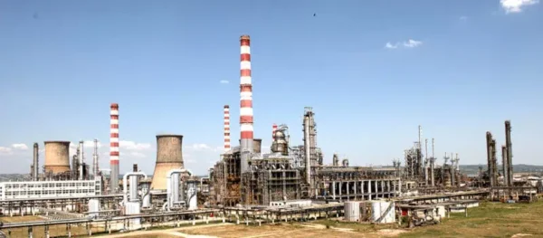 Americanii au pus mâna pe petrolul rușilor din România: Trump susține o tranzacție uriașă, de 20 de miliarde de dolari
