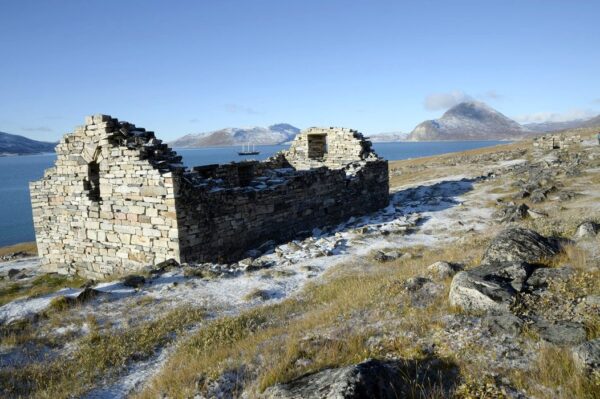 O biserică veche de peste 800 de ani, descoperită în Groenlanda. Construită de vikingii veniți din Dacia Nordului