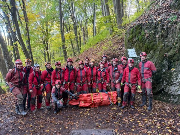 FOTO/ Echipa Salvamont Cluj, stagiu de pregătire în județul Bihor